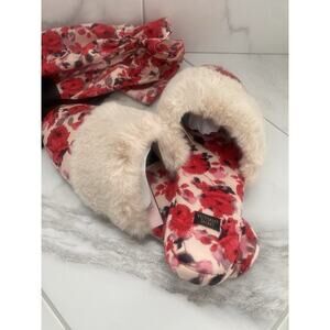 Victoria Secret women Slippers Sz Lg Roses NWT